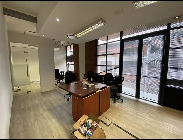 736M² OFFICE TO LET IN OBSERVATORY